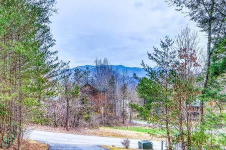The Great Escape - Min From Parkway With Hot Tub Villa Gatlinburg Buitenkant foto