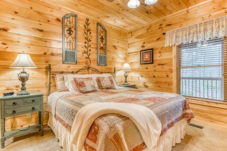 The Great Escape - Min From Parkway With Hot Tub Villa Gatlinburg Buitenkant foto